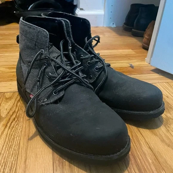 Men Levi’s Black Boots size 11 Levi main image 4